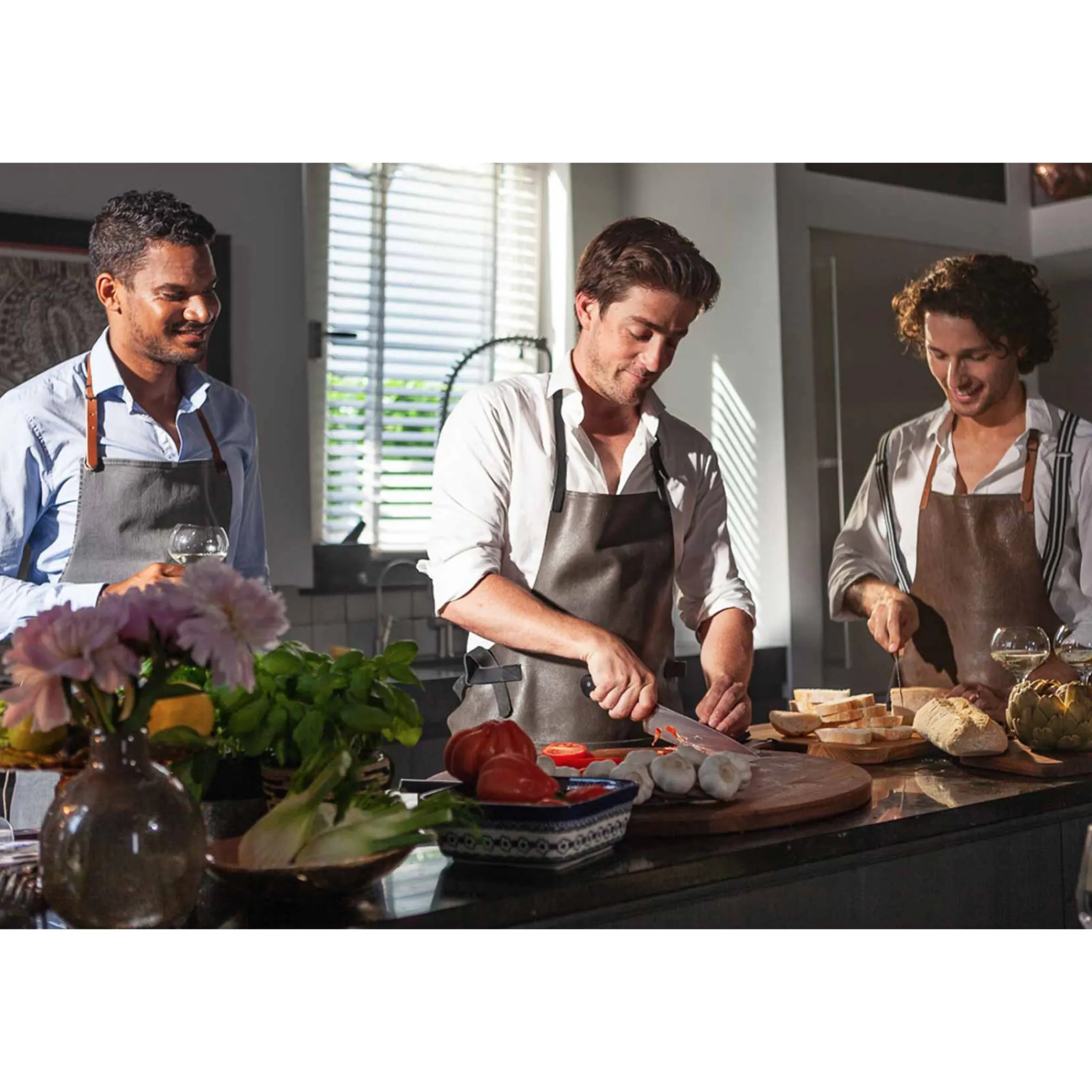 Dutchdeluxes Denim Suspender Apron in Blue Online