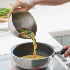 Aikata Japanese Stainless Steel Mixing Bowl with Pouring Spout New